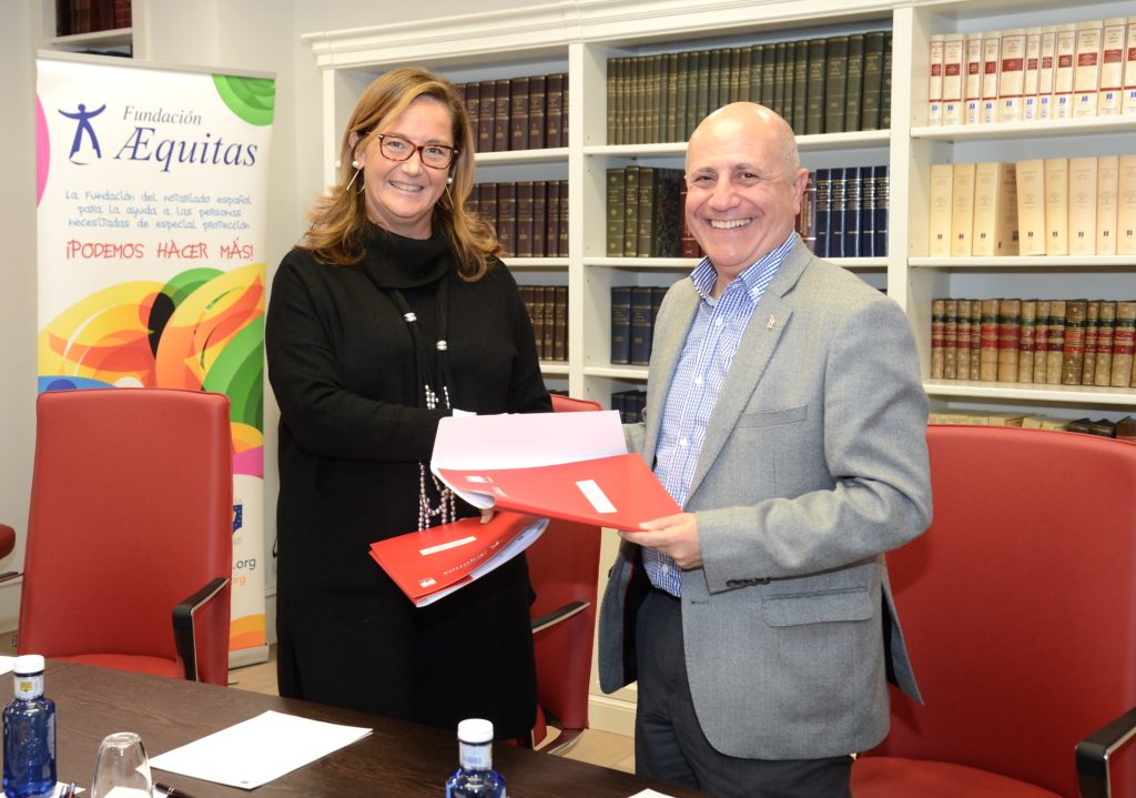 Jose Luis Aedo, presidente de FIAPAS y Almudena Castro-Girona, directora de la Fundación Æequitas