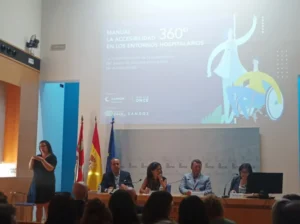 FAPAS CyL asiste a la presentación del Manual sobre Accesibilidad 360º en entornos hospitalarios